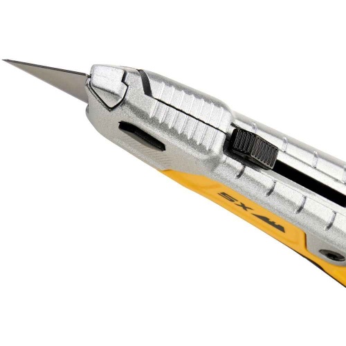Нож DEWALT DWHT10998-0, с выдвижным лезвием фото 6