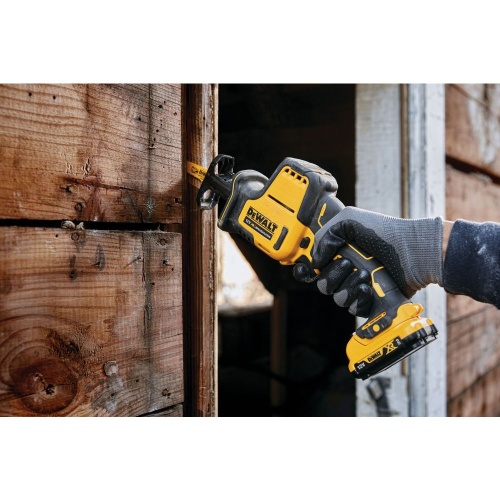 Аккумуляторная сабельная пила DEWALT DCS312D2, 12 В, 2800 ход/мин, 16 мм, с 2 АКБ 2 Ач и ЗУ, в кейсе TSTAK (DCS312D2-QW) фото 2