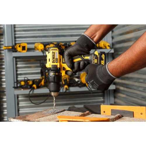 Аккумуляторная дрель-шуруповерт DEWALT DCD771D2, 20 В, 1750 об/мин, с 2 АКБ 2 Ач и ЗУ, в кейсе (DCD771D2-A9) фото 2