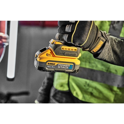 Набор DEWALT: 2 АКБ DCBP518, Li-Ion, 18 В, 5 Ач и зарядное устройство DCB1104, 12/18 В, 4 А (DCB1104H2-QW) фото 6 Набор DEWALT: 2 АКБ DCBP518, Li-Ion, 18 В, 5 Ач и зарядное устройство DCB1104, 12/18 В, 4 А (DCB1104H2-QW) фото 6