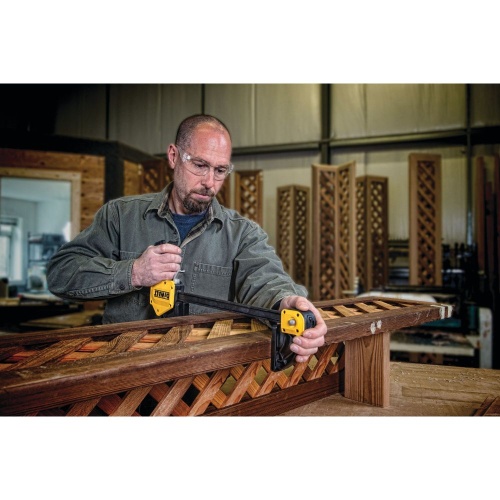 Быстрозажимная струбцина DEWALT DWHT0-83186, 600 мм, 270 кг фото 8 Быстрозажимная струбцина DEWALT DWHT0-83186, 600 мм, 270 кг фото 8