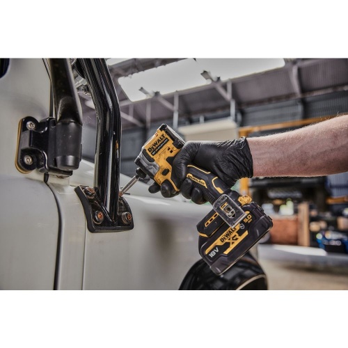 Аккумуляторный шуруповерт DEWALT DCF850E1T, 18 В, 206 Нм, 3800 уд/мин, с АКБ 1.7 Ач и ЗУ, в кейсе TSTAK (DCF850E1T-QW) фото 2