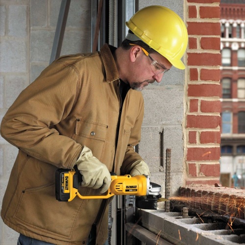 Аккумуляторная угловая шлифмашина DEWALT DCG412NT, 18 В, 125 мм, 7000 об/мин, без АКБ и ЗУ, в кейсе TSTAK (DCG412NT-XJ) фото 7 Аккумуляторная угловая шлифмашина DEWALT DCG412NT, 18 В, 125 мм, 7000 об/мин, без АКБ и ЗУ, в кейсе TSTAK (DCG412NT-XJ) фото 7
