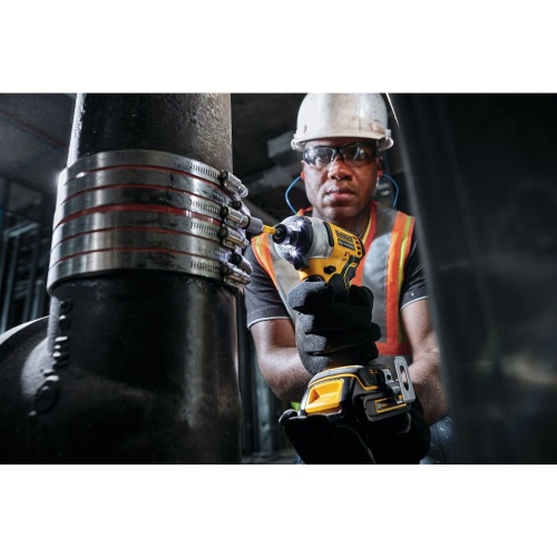 Аккумуляторный набор DEWALT DCK2062D2T, 18 В: ударная дрель-шуруповерт DCD709 + шуруповерт DCF809, с 2 АКБ 2 Ач и ЗУ, в кейсе TSTAK фото 2