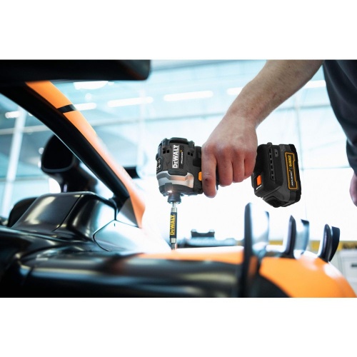Аккумуляторный шуруповерт DEWALT McLaren Limited Edition DCF85ME2GT, 18 В, 205 Нм, с 2 АКБ 1.7 Ач и ЗУ, в кейсе TSTAK (DCF85ME2GT-QW) фото 5