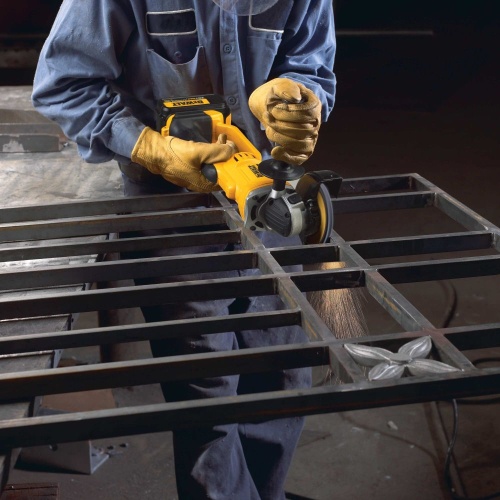 Аккумуляторная угловая шлифмашина DEWALT DCG412NT, 18 В, 125 мм, 7000 об/мин, без АКБ и ЗУ, в кейсе TSTAK (DCG412NT-XJ) фото 4 Аккумуляторная угловая шлифмашина DEWALT DCG412NT, 18 В, 125 мм, 7000 об/мин, без АКБ и ЗУ, в кейсе TSTAK (DCG412NT-XJ) фото 4