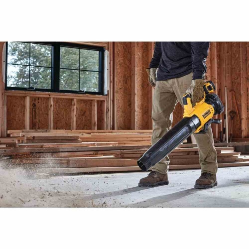 Аккумуляторная воздуходувка DEWALT DCMBL562N, 18 В, 764 м³/ч, без АКБ и ЗУ (DCMBL562N-XJ) фото 9 Аккумуляторная воздуходувка DEWALT DCMBL562N, 18 В, 764 м³/ч, без АКБ и ЗУ (DCMBL562N-XJ) фото 9