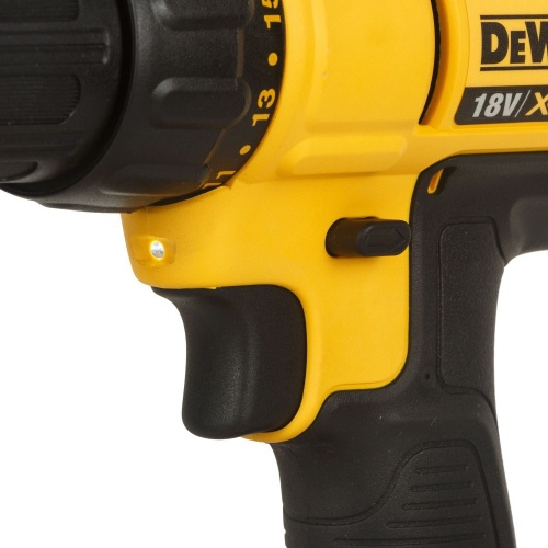 Аккумуляторная дрель-шуруповерт DEWALT DCD771S2, 18 В, 1500 об/мин, с 2 АКБ 1.5 Ач и ЗУ, в сумке (DCD771S2-QW) фото 4