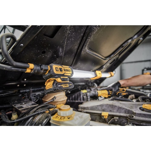 Аккумуляторный подкапотный фонарь DEWALT DCL045, 12/18 В, 1700 лм, без АКБ и ЗУ (DCL045-XJ) фото 4 Аккумуляторный подкапотный фонарь DEWALT DCL045, 12/18 В, 1700 лм, без АКБ и ЗУ (DCL045-XJ) фото 4