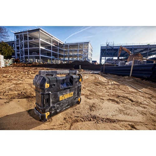 Аккумуляторное зарядное устройство-радиоприемник DEWALT DWST1-81078, 12/18/54 В, 45 Вт (DWST1-81078-QW) фото 8