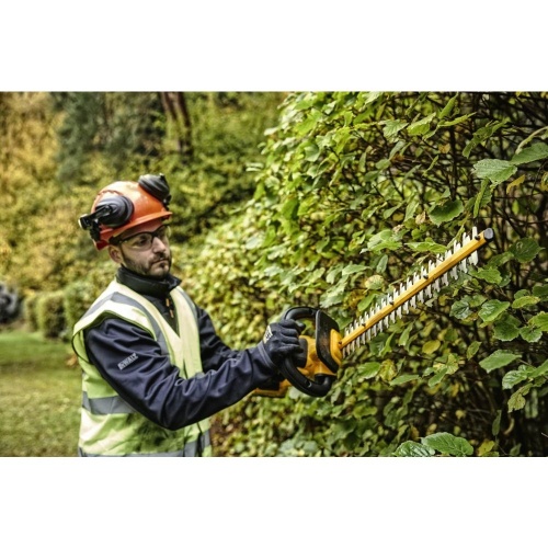 Аккумуляторный кусторез-высоторез DEWALT DCMPH566N, 18 В, 55 см, 2800 ход/мин, без АКБ и ЗУ (DCMPH566N-XJ) фото 5 Аккумуляторный кусторез-высоторез DEWALT DCMPH566N, 18 В, 55 см, 2800 ход/мин, без АКБ и ЗУ (DCMPH566N-XJ) фото 5