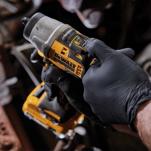 Аккумуляторный компактный импульсный гайковерт DEWALT DCF902D2,10.8 (12) В, 2 Ач, кейс (DCF902D2-QW) фото 2