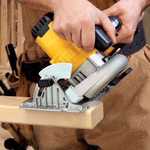 Аккумуляторная дисковая пила DEWALT DCS391B, 20 В, 165 мм, 5150 об/мин, без АКБ и ЗУ (DCS391B-XJ) фото 2