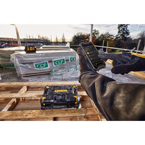 Аккумуляторное зарядное устройство-радиоприемник DEWALT DWST1-81078, 12/18/54 В, 45 Вт (DWST1-81078-QW) фото 7