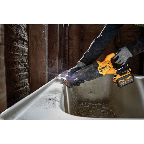 Аккумуляторная сабельная пила DEWALT DCS386NT, 18/54 В, 3000 ход/мин, 28.6 мм, без АКБ и ЗУ, в кейсе TSTAK (DCS386NT-XJ) фото 10 Аккумуляторная сабельная пила DEWALT DCS386NT, 18/54 В, 3000 ход/мин, 28.6 мм, без АКБ и ЗУ, в кейсе TSTAK (DCS386NT-XJ) фото 10