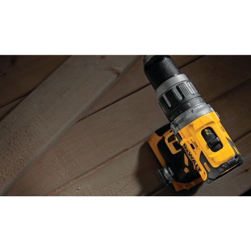Аккумуляторная ударная дрель-шуруповерт DEWALT DCD796P2, 18 В, 2000 об/мин, 34000 уд/мин, с 2 АКБ 5 Ач и ЗУ, в кейсе (DCD796P2-QW) фото 4