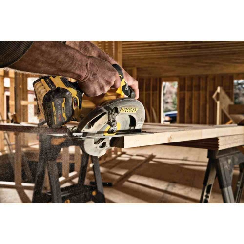 Аккумуляторная дисковая пила DEWALT DCS578NT, 54 В, 190 мм, 5800 об/мин, без АКБ и ЗУ, в кейсе TSTAK (DCS578NT-XJ) фото 4 Аккумуляторная дисковая пила DEWALT DCS578NT, 54 В, 190 мм, 5800 об/мин, без АКБ и ЗУ, в кейсе TSTAK (DCS578NT-XJ) фото 4