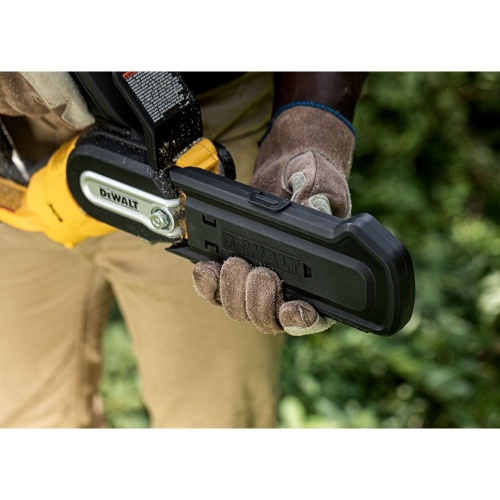 Аккумуляторная цепная пила DEWALT DCMPS520N, 18 В, 20 см, 8.6 м/с, без АКБ и ЗУ (DCMPS520N-XJ) фото 7 Аккумуляторная цепная пила DEWALT DCMPS520N, 18 В, 20 см, 8.6 м/с, без АКБ и ЗУ (DCMPS520N-XJ) фото 7