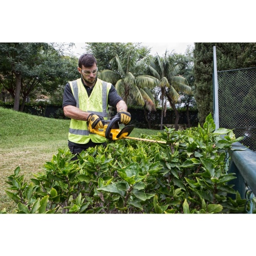 Аккумуляторный кусторез DEWALT DCM563P1, 18 В, 56 см, 1400 ход/мин, с АКБ 5 Ач и ЗУ (DCM563P1-QW) фото 2