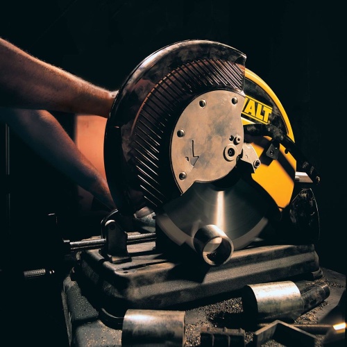 Монтажная пила DEWALT DW872, 2200 Вт, 355 мм, 1300 об/мин (DW872-QS) фото 8 Монтажная пила DEWALT DW872, 2200 Вт, 355 мм, 1300 об/мин (DW872-QS) фото 8