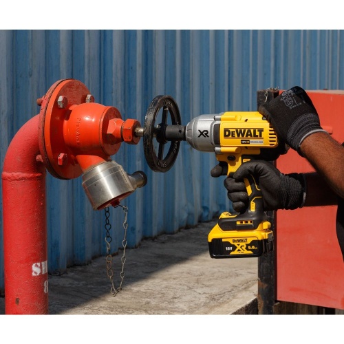 Аккумуляторный гайковерт DEWALT DCF899P2, 18 В, 950 Нм, 2400 уд/мин, с 2 АКБ 5 Ач и ЗУ, в кейсе TSTAK (DCF899P2-QW) фото 5
