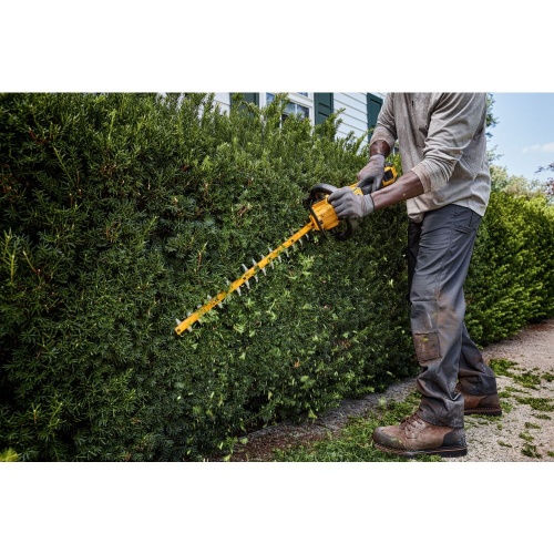 Аккумуляторный кусторез DEWALT DCMHT573X1, 54 В, 65 см, 3400 ход/мин, с АКБ 3 Ач и ЗУ (DCMHT573X1-QW) фото 2