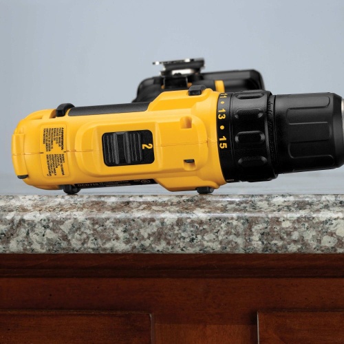 Аккумуляторная дрель-шуруповерт DEWALT DCD710D2, 12 В, 1500 об/мин, с АКБ 2 Ач и ЗУ, в кейсе (DCD710D2-QW) фото 4