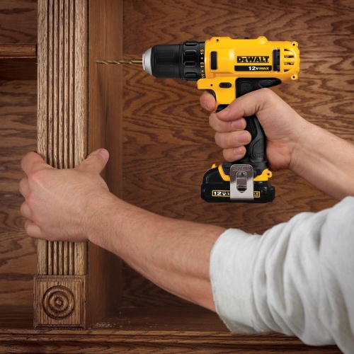 Аккумуляторная дрель-шуруповерт DEWALT DCD710D2, 12 В, 1500 об/мин, с АКБ 2 Ач и ЗУ, в кейсе (DCD710D2-QW) фото 3