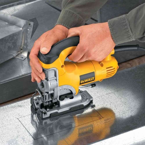 Лобзик с верхней рукояткой DEWALT DW331K, 701 Вт фото 3 Лобзик с верхней рукояткой DEWALT DW331K, 701 Вт фото 3