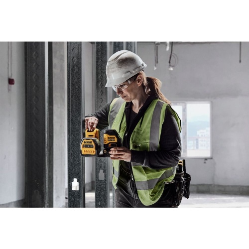 Лазерный построитель плоскостей DEWALT DCE088NG18, 12/18 В, зеленый луч, 30 м, без АКБ и ЗУ, в кейсе TSTAK (DCE088NG18-XJ) фото 3 Лазерный построитель плоскостей DEWALT DCE088NG18, 12/18 В, зеленый луч, 30 м, без АКБ и ЗУ, в кейсе TSTAK (DCE088NG18-XJ) фото 3