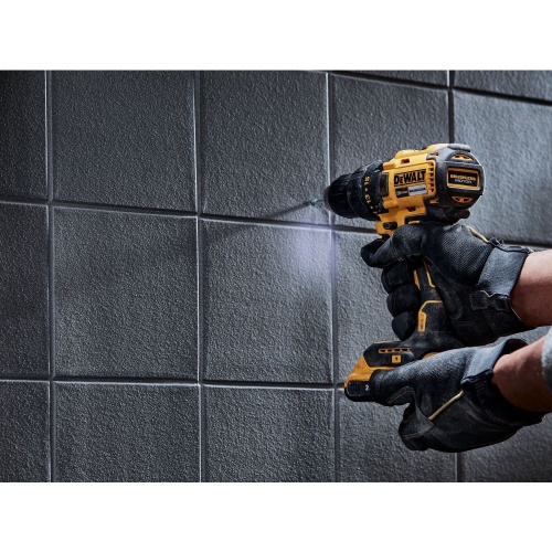 Аккумуляторная ударная дрель-шуруповерт DEWALT DCD778D2T, 18 В, 1750 об/мин, 29750 уд/мин, с 2 АКБ 2 Ач и ЗУ, в кейсе TSTAK (DCD778D2T-QW) фото 2