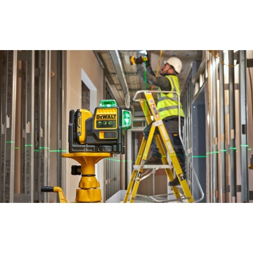Аккумуляторный лазерный нивелир DEWALT DCE089D1G, 12 В, зеленый луч, 35 м, с АКБ 2 Ач и ЗУ, в кейсе TSTAK (DCE089D1G-QW) фото 3 Аккумуляторный лазерный нивелир DEWALT DCE089D1G, 12 В, зеленый луч, 35 м, с АКБ 2 Ач и ЗУ, в кейсе TSTAK (DCE089D1G-QW) фото 3