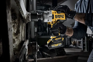 DEWALT® представил новые решения для затяжки с максимальным крутящим моментом
