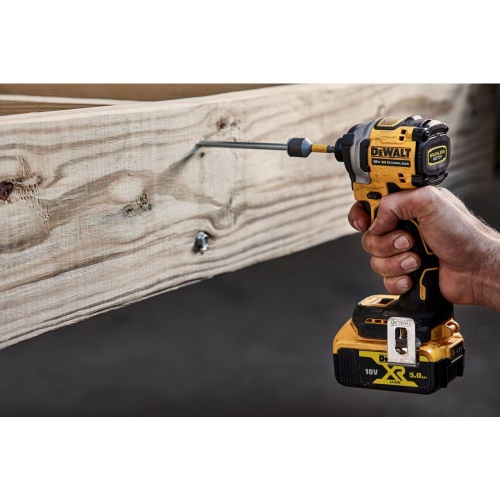 Аккумуляторный шуруповерт DEWALT DCF850P2T, 18 В, 206.2 Нм, 3800 уд/мин, с 2 АКБ 5 Ач и ЗУ, в кейсе TSTAK (DCF850P2T-QW) фото 4