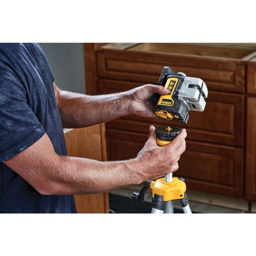 Линейный лазерный нивелир DEWALT, на батарейках, самовыравнивающийся, зеленый, 20 м, в кейсе (DW089CG-XJ) фото 5 Линейный лазерный нивелир DEWALT, на батарейках, самовыравнивающийся, зеленый, 20 м, в кейсе (DW089CG-XJ) фото 5