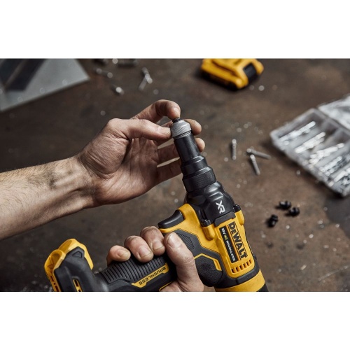 Аккумуляторный заклепочный пистолет DEWALT DCF403NT, 18 В, в кейсе TSTAK (DCF403NT-XJ) фото 4 Аккумуляторный заклепочный пистолет DEWALT DCF403NT, 18 В, в кейсе TSTAK (DCF403NT-XJ) фото 4
