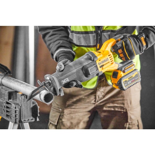 Аккумуляторная сабельная пила DEWALT DCS386NT, 18/54 В, 3000 ход/мин, 28.6 мм, без АКБ и ЗУ, в кейсе TSTAK (DCS386NT-XJ) фото 9 Аккумуляторная сабельная пила DEWALT DCS386NT, 18/54 В, 3000 ход/мин, 28.6 мм, без АКБ и ЗУ, в кейсе TSTAK (DCS386NT-XJ) фото 9
