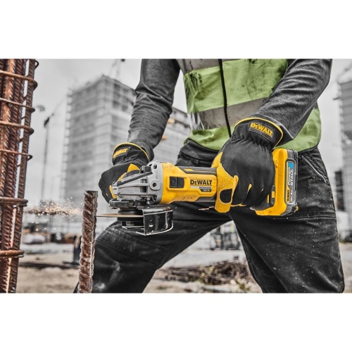 Аккумуляторный набор DEWALT DCK422P3T: дрель-шуруповерт + шуруповерт + УШМ + перфоратор, с 3 АКБ 5 Ач и ЗУ, в 2 кейсах TSTAK (DCK422P3T-QW) фото 7