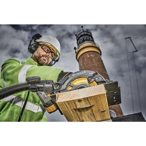 Аккумуляторная дисковая пила DEWALT DCS578N, 54 В, 190 мм, 5800 об/мин, без АКБ и ЗУ (DCS578N-XJ) фото 4 Аккумуляторная дисковая пила DEWALT DCS578N, 54 В, 190 мм, 5800 об/мин, без АКБ и ЗУ (DCS578N-XJ) фото 4