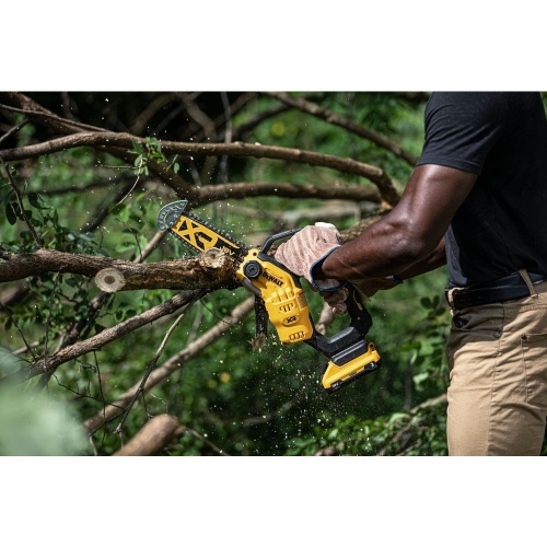 Аккумуляторная цепная пила DEWALT DCMPS520N, 18 В, 20 см, 8.6 м/с, без АКБ и ЗУ (DCMPS520N-XJ) фото 9 Аккумуляторная цепная пила DEWALT DCMPS520N, 18 В, 20 см, 8.6 м/с, без АКБ и ЗУ (DCMPS520N-XJ) фото 9