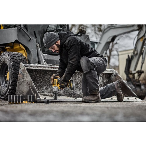 Аккумуляторный гайковерт DEWALT DCF961NT, 18 В, 2372 Нм, 1890 уд/мин, без АКБ и ЗУ, в кейсе TSTAK (DCF961NT-XJ) фото 7 Аккумуляторный гайковерт DEWALT DCF961NT, 18 В, 2372 Нм, 1890 уд/мин, без АКБ и ЗУ, в кейсе TSTAK (DCF961NT-XJ) фото 7