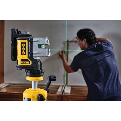 Линейный лазерный нивелир DEWALT, на батарейках, самовыравнивающийся, зеленый, 20 м, в кейсе (DW089CG-XJ) фото 3 Линейный лазерный нивелир DEWALT, на батарейках, самовыравнивающийся, зеленый, 20 м, в кейсе (DW089CG-XJ) фото 3