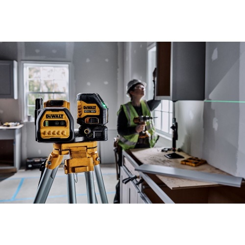 Лазерный построитель плоскостей DEWALT DCE088NG18, 12/18 В, зеленый луч, 30 м, без АКБ и ЗУ, в кейсе TSTAK (DCE088NG18-XJ) фото 2 Лазерный построитель плоскостей DEWALT DCE088NG18, 12/18 В, зеленый луч, 30 м, без АКБ и ЗУ, в кейсе TSTAK (DCE088NG18-XJ) фото 2