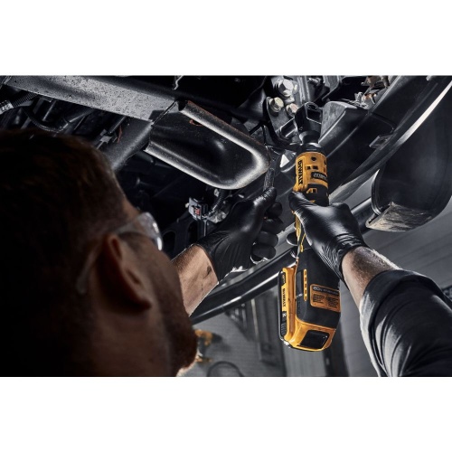 Аккумуляторный угловой гайковерт DEWALT DCF512D1, с трещоткой, 18 В, 95 Нм, 250 об/мин, с АКБ 2 Ач и ЗУ, в сумке (DCF512D1-QW) фото 2