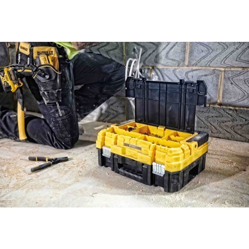 Ящик для инструмента DEWALT TSTAK DWST1-70704, c органайзером, 14 л фото 2 Ящик для инструмента DEWALT TSTAK DWST1-70704, c органайзером, 14 л фото 2