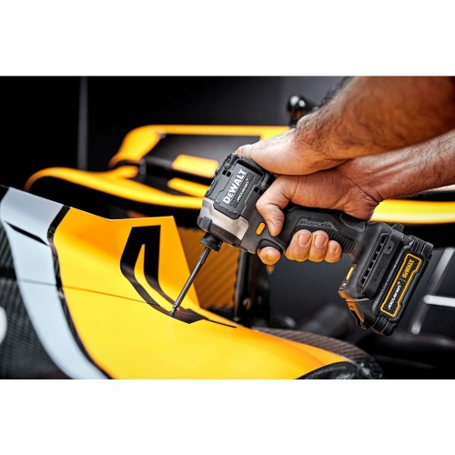 Аккумуляторный шуруповерт DEWALT McLaren Limited Edition DCF85ME2GT, 18 В, 205 Нм, с 2 АКБ 1.7 Ач и ЗУ, в кейсе TSTAK (DCF85ME2GT-QW) фото 3