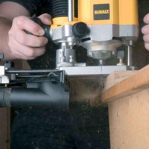 Вертикальный фрезер DEWALT DW621KT, 1100 Вт, 24000 об/мин, 55 мм, в кейсе TSTAK (DW621KT-QS) фото 11 Вертикальный фрезер DEWALT DW621KT, 1100 Вт, 24000 об/мин, 55 мм, в кейсе TSTAK (DW621KT-QS) фото 11