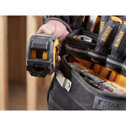 Сумка DEWALT TSTAK DWST83541-1, с наплечным ремнем, 9.8 л фото 3 Сумка DEWALT TSTAK DWST83541-1, с наплечным ремнем, 9.8 л фото 3