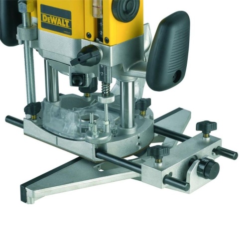 Фрезер двуручный DEWALT DW625E 2000Вт фото 3