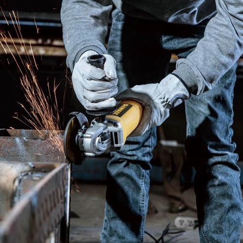 Угловая шлифмашина DEWALT DWE4207, 1010 Вт, 125 мм, 11000 об/мин (DWE4207-QS) фото 2 Угловая шлифмашина DEWALT DWE4207, 1010 Вт, 125 мм, 11000 об/мин (DWE4207-QS) фото 2
